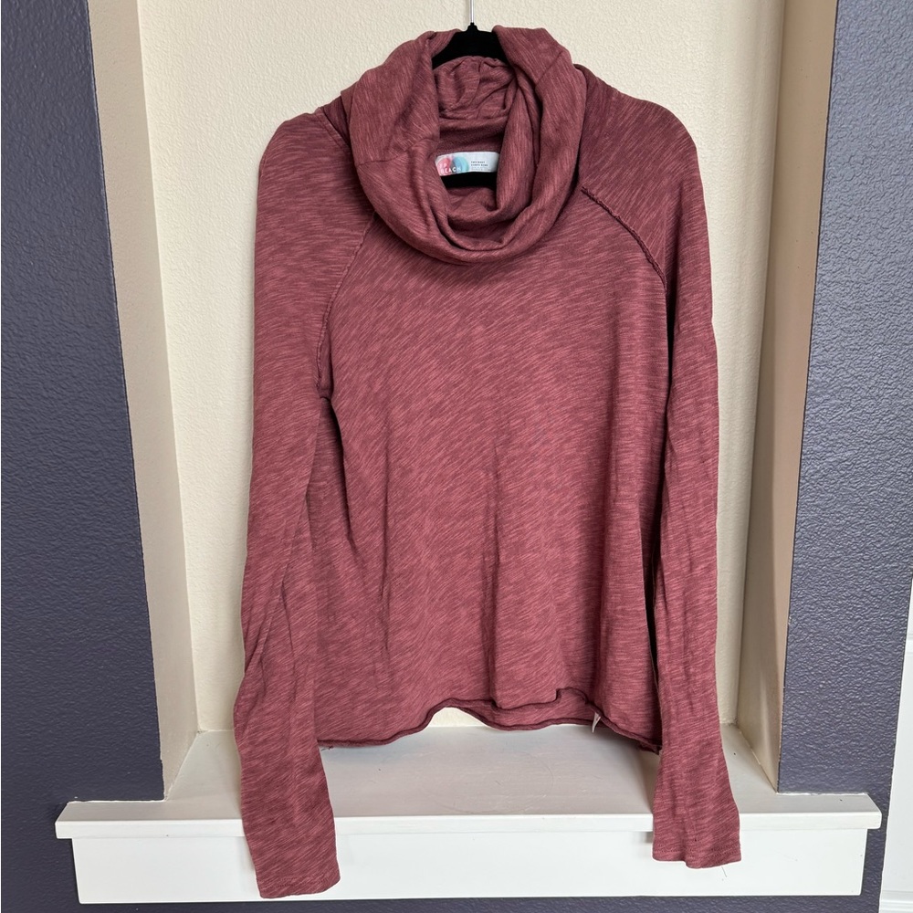 Free People FP BEACH  cowl neck top M/L Tall people fave